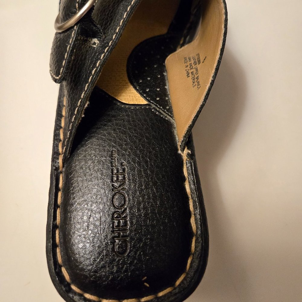 CHEROKEE Black Leather Mules Size 8 Excellent like new cond - Picture 4 of 11